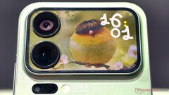 Das zweite Display an der Rückseite des Xiaomi 17 Pro und Pro Max könnte im Xiaomi 18 Pro deutlich größer werden.