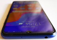 Oben: Mikrofon und 3,5-Millimeter-Klinke