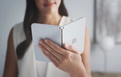 Das Microsoft Surface Duo 2 bietet eine deutlich bessere Performance als sein Vorgänger. (Bild: Microsoft)