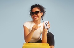 Xreal Beam verbindet Geräte über USB-C oder WLAN mit Augmented-Reality-Brillen. (Bild: Xreal)