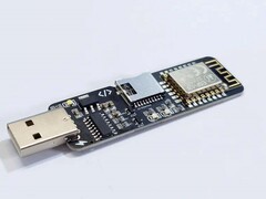 WebStick: Kompakter Netzwerkspeicher und Server (Bild: tobychui)