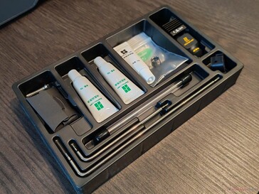Im der Tool-Box sind auch Ersatzteile enthalten