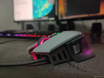 Die Konstruktion der M65 RGB ist überaus stabil