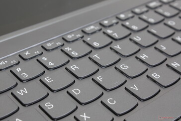 Die Tasten sind nicht so tief und fest wie bei einer richtigen ThinkPad-T-Serie-Tastatur