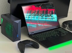 Die heißblütige RTX 5090 im XMG Neo 16 kann optional auch mit Wasserkühlung im Zaum gehalten werden (Bildquelle: Andreas Osthoff)