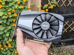 ASUS GTX 1650 Super Grafikkarte, die in den Battlefield 6 Benchmark-Tests verwendet wurde. (Bildquelle: RandomGaminginHD via YouTube))