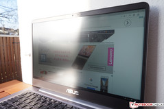 im Freien (Sonne, mit Reflexionen)