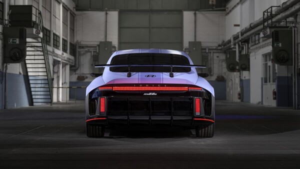 Hyundai RN22e, der als Ioniq 6 N auf die öffentlichen Straßen kommt.