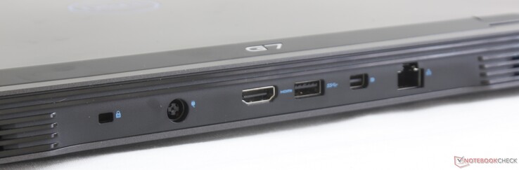 Hinten: Noble Lock, Strom, HDMI 2.0, USB 3.1 Typ-A, mini-DisplayPort, Gigabit RJ-45