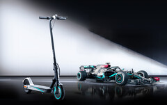 Der Xiaomi Mi Electric Scooter Pro 2 startet in einer speziellen AMG-Version in Deutschland. (Bild: Xiaomi)