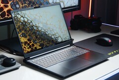 Auch das XMG Pro 16 Studio ist in den Oster-Deals von Schenker günstig im Angebot (Bild: Alex Wätzel)