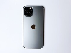 Apple denkt offenbar darüber nach, iPhones in Zukunft komplett ohne Zubehör auszuliefern. (Bild: Faizur Rehman)