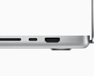 Das brandneue MacBook Pro bietet endlich wieder einen SD-Kartenleser. (Bild: Apple)