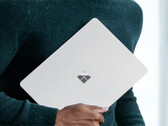 Der Surface Laptop mit 13-Zoll-Display ist derzeit der kleinste Laptop im Sortiment von Microsoft