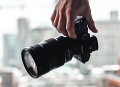 Sony zieht nach: Viele Kameras des Unternehmens lassen sich nun ganz offiziell als Webcam nutzen. (Bild: Alejandro Luengo, Unsplash)