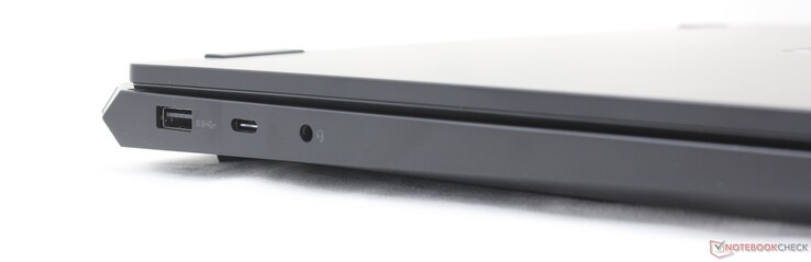 Links: USB-A (5 Gbit/s), USB-C mit DisplayPort 1.4 + Power Delivery (10 Gbit/s), 3,5-mm-Kopfhöreranschluss