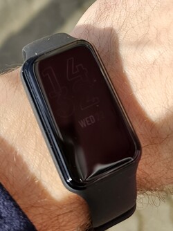 Ablesbarkeit des AOD des Amazfit Band 7 bei Sonne