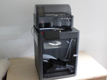 Der AMS lässt sich auch auf Drucker stellen, dann kann die obere Glasplatte aber natürlich nicht mehr einfach abgenommen werden