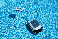 Der Poolroboter Degrii Zima Pro (2024) ist aktuell zum Tiefstpreis im Angebot. (Bildquelle: Degrii)