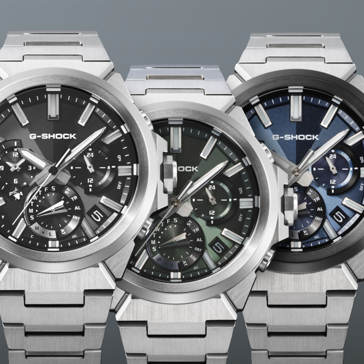Die Casio G-Shock G-Steel GST-W1000D-Reihe von links nach rechts: die schwarze GST-W1000D-1A, die grüne GST-W1000D-3A und die blau-schwarze GST-W1000AD-2A