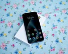 Das Motorola Moto G87 bringt ein sehr helles AMOLED mit, was nicht immer nur positiv ist.