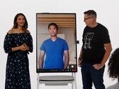 Der Microsoft Surface Hub 3 kann im Hochformat genutzt werden. (Bild: Microsoft)