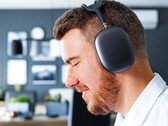 Die Geräuschunterdrückung der AirPods Max arbeitet nicht mehr so effektiv wie zum Launch. (Bild: Mathieu Improvisato)
