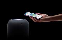 Der HomePod der zweiten Generation dient als Matter-Hub für Smart-Home-Geräte. (Bild: Apple)