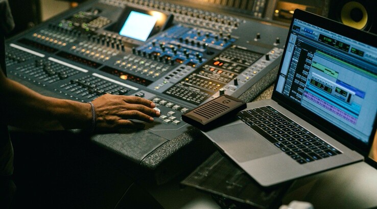 Die G-Technology ArmorLock SSD richtet sich vor allem an professionelle Anwender mit hohen Ansprüchen an den Datenschutz.