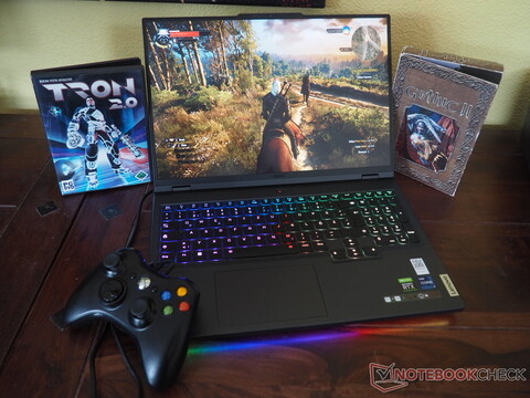 Test Lenovo Legion Pro 7 16IRX Laptop: High-End-Gamer mit RTX 4080