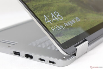 Der relativ kleine untere Displayrand kommt der Bedienung im Tablet-Modus zugute