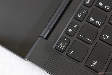 Das Display lässt sich auf bis zu 180 Grad öffnen