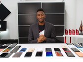 Der Youtuber Marques Brownlee aka MKBHD verleiht Awards an die besten und die schlechtesten Smartphones des Jahres 2019.