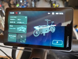 Tarran verbaut ein 5,2 Zoll großes Touchdisplay mit flüssiger Bedienung.
