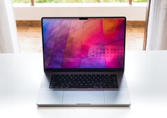 Mit dem nächsten großen macOS-Update soll Safari auf dem MacBook Pro endlich mit 120 Hz laufen. (Bild: Rahul Chakraborty)