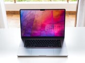 Mit dem nächsten großen macOS-Update soll Safari auf dem MacBook Pro endlich mit 120 Hz laufen. (Bild: Rahul Chakraborty)