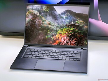 Gigabyte Aero X16.