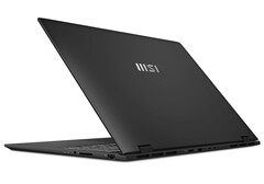 Schlanke Leichtgewichte: 990g MSI Prestige 13 mit 3K OLED und 1,5 kg Prestige 16 mit 4K OLED und Core Ultra 9 auf der CES 2024 (Bild: MSI)