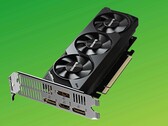 Die GeForce RTX 5060 ist auch im sehr kompakten Format erhältlich. (Bildquelle: Gigabyte, bearbeitet)