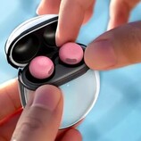 Die Pixel Buds Pro 2 erhalten eine Reihe kleinerer Design-Neuerungen. (Bildquelle: Spigen)