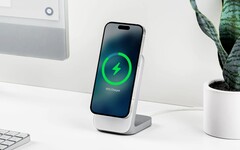 Mit Qi2 startet endlich eine MagSafe-Alternative, sowohl für iPhones als auch für Android-Smartphones. (Bild: Nomad)
