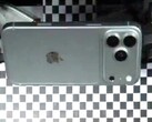 Ein Mega-Apple-Leak liefert einen ersten vermeintlichen Blick auf das iPhone 18 Pro, auch Bilder aus dem Inneren wurden geleakt.