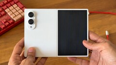 Das Samsung Galaxy Z Fold 8 wurde als kompakter iPhone Ultra Konkurrent erstmals in einem Restaurant gesichtet.