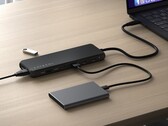 Der Satechi 13-in-1 USB-C Triple Display Multiport Adapter ist seit kurzem im Handel erhältlich. (Bildquelle: Satechi)