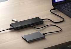 Der Satechi 13-in-1 USB-C Triple Display Multiport Adapter ist seit kurzem im Handel erhältlich. (Bildquelle: Satechi)