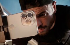 Das iPhone 15 Pro soll sich besser denn je für professionelle Videoaufnahmen eignen. (Bild: Apple)