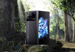 Das Vivo X Fold bietet eine hochwertige Quad-Kamera mit Zeiss T*-Beschichtung. (Bild: Vivo)