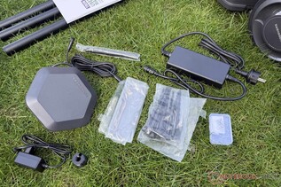 Inhalt der beiden Pappkartons