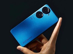 Das Asus Zenfone 9 ist eines der kompaktesten Smartphones am Markt, mit Android 13 erhält das Gerät zahlreiche Neuerungen. (Bild: Asus)