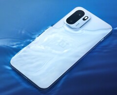 Das OnePlus Ace 6 soll durch den Snapdragon 8 Elite eine starke Performance bieten. (Bildquelle: OnePlus)